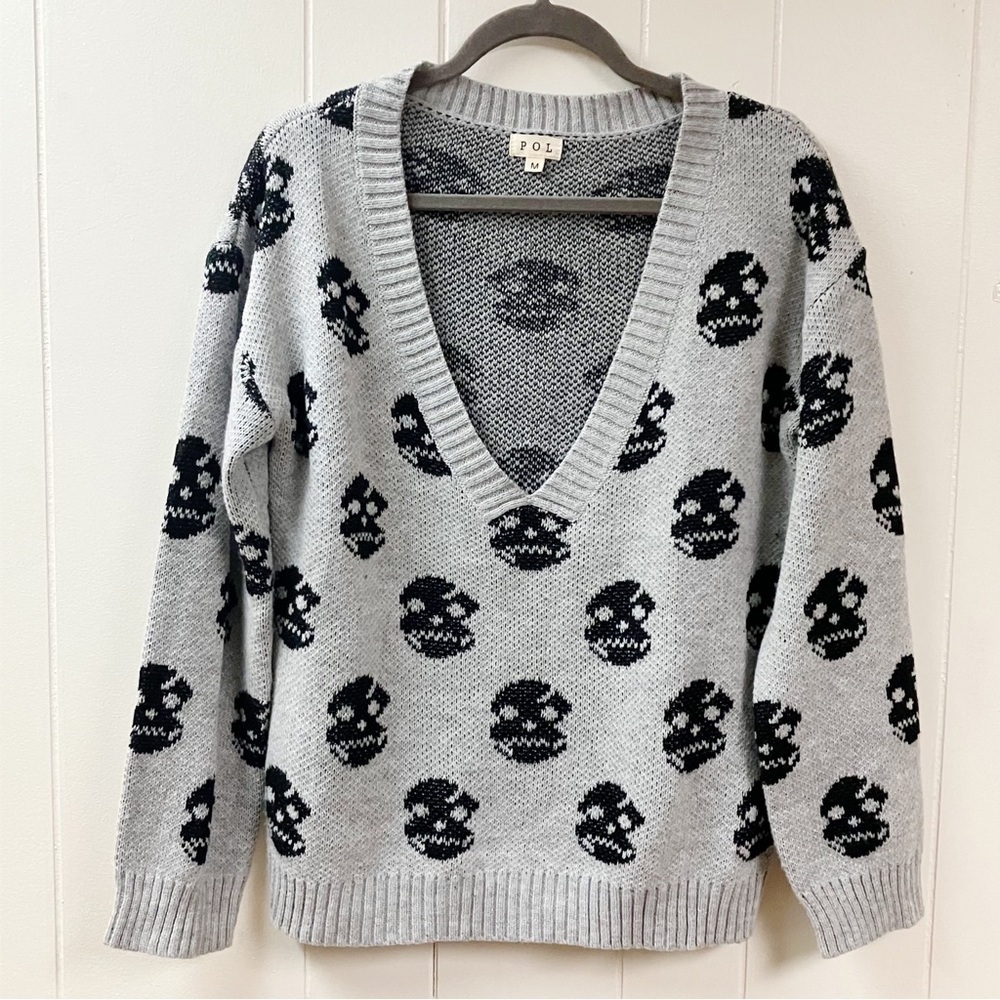 POL Lightweight V-neck Skull Sweater Grunge Biker Goth Women Medium Gray Black